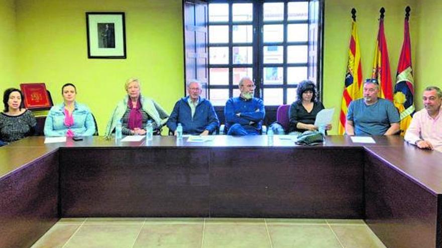 Alcaldes de varias localidades se reúnen en Morata para reclamar la apertura de la variante de Mularroya