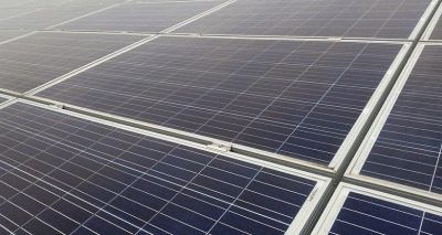 Instalación fotovoltaica en la cubierta del Pabellón municipal de Morata de Jalón.